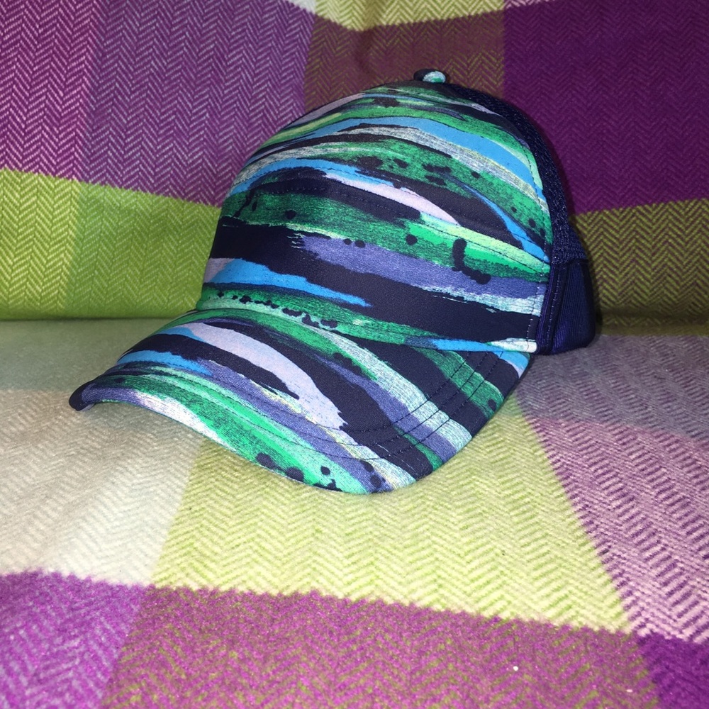 LULULEMON Dash & Splash Cap in Seven Wonders